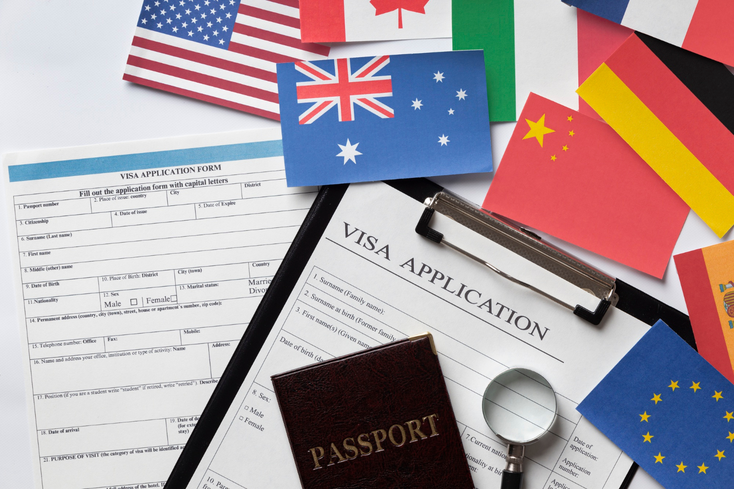 Leia mais sobre o artigo Como a tradução juramentada pode ajudar em processos de aquisição de cidadania estrangeira